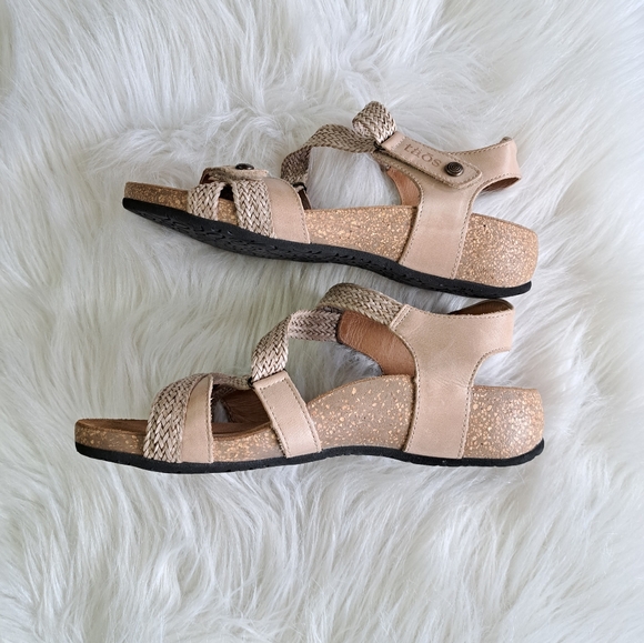 Taos tan leather sandals - Picture 9 of 15